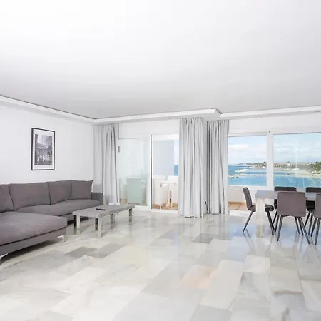 B51 Executive Flats Aparthotel
