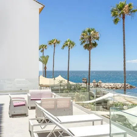 B51 Executive Flats 4*