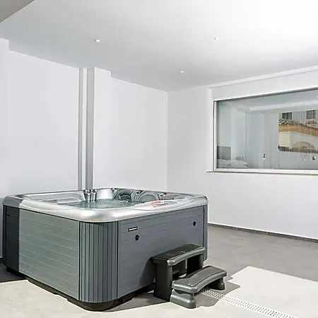 B51 Executive Flats 4* Marbella
