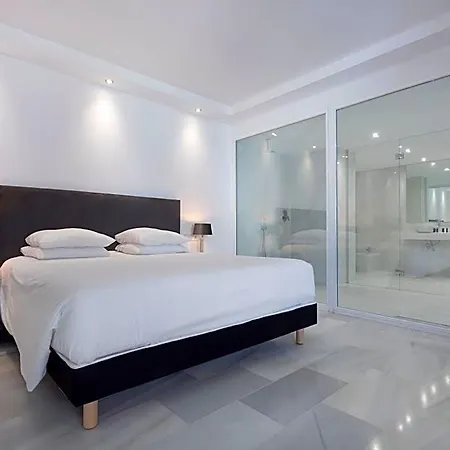 B51 Executive Flats Aparthotel