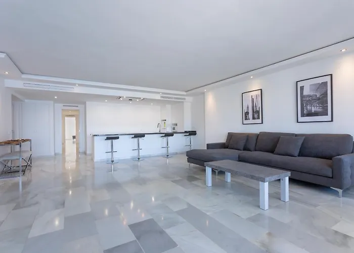 Apartmanhotel B51 Executive Flats 4*