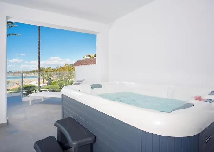 B51 Executive Flats Apartmanhotel 4*