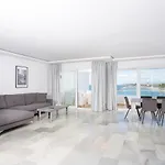B51 Executive Flats Aparthotel