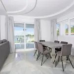 B51 Executive Flats 4* Marbella