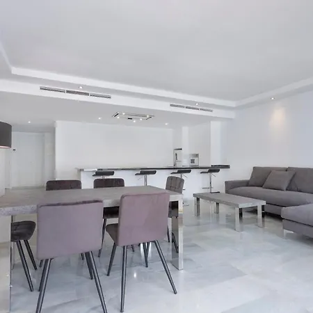 מלון דירות B51 Executive Flats מארבלה