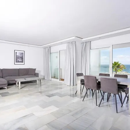 B51 Executive Flats מארבלה