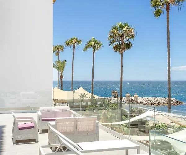 B51 Executive Flats 4*